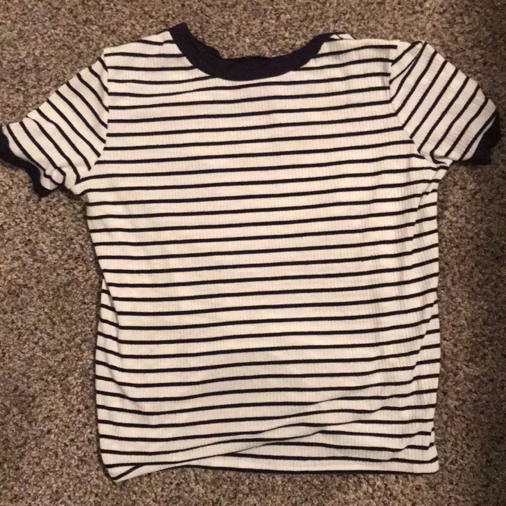 Striped navy shirt sleeved undershirt!!